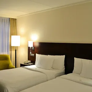 Courtyard By Marriott Seestern Hotel