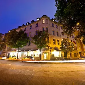 Maxim Hotel
